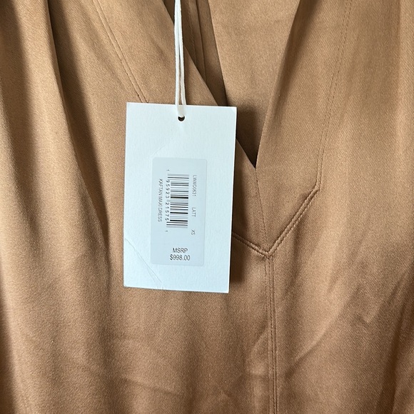 Dress - Picture 7 of 9